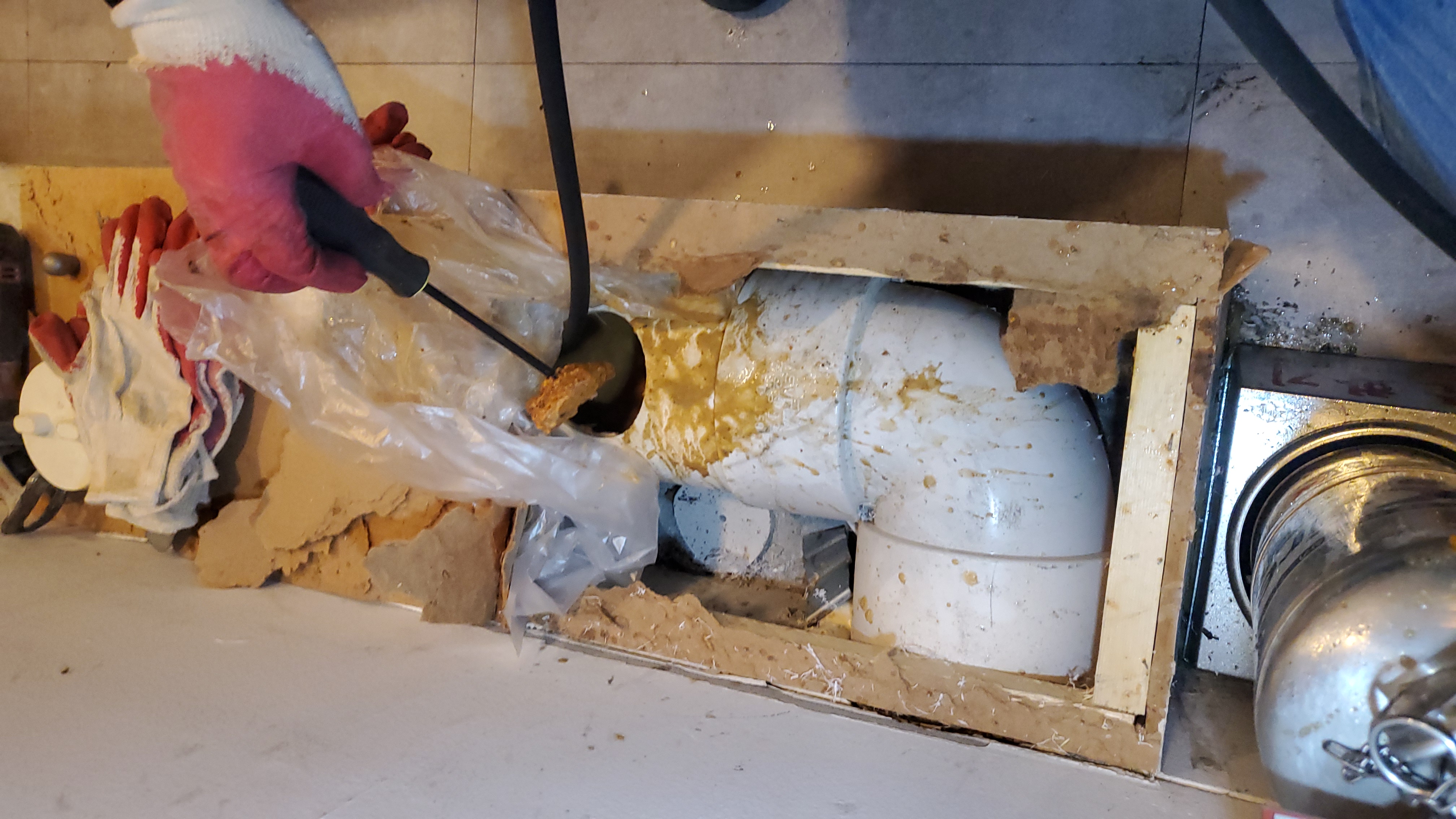 상가 배관 막힘 해결